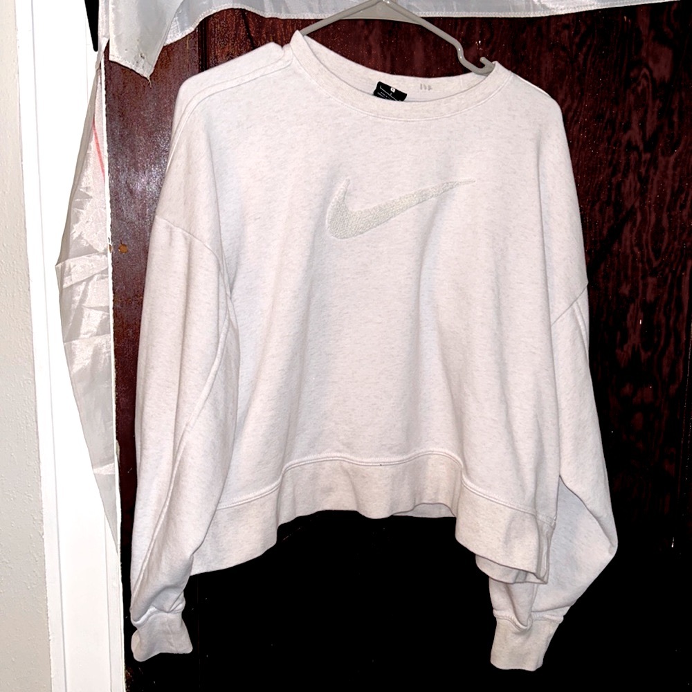 NIKE SWOOSH Crewneck Sweatshirt - SO COMFY!!!!
